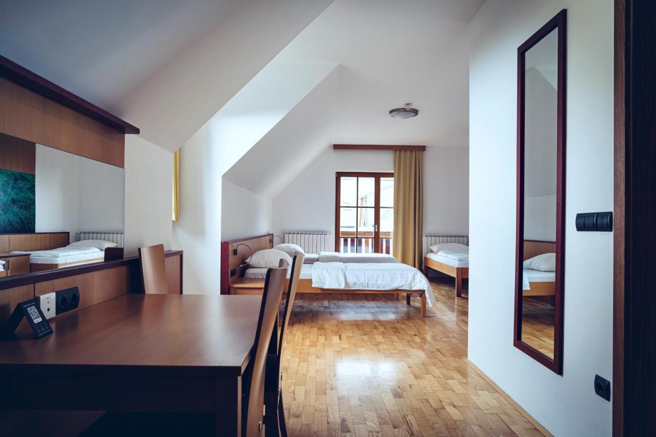 Pohorje Village Wellbeing Resort - Forest Hotel Videc Hočko Pohorje Eksteriør billede